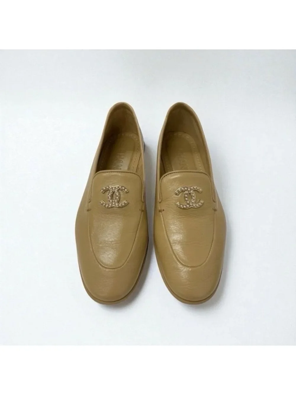 Chanel Loafer Leather Shoes Beige Coco Mark Pearl - Picture 2 of 10